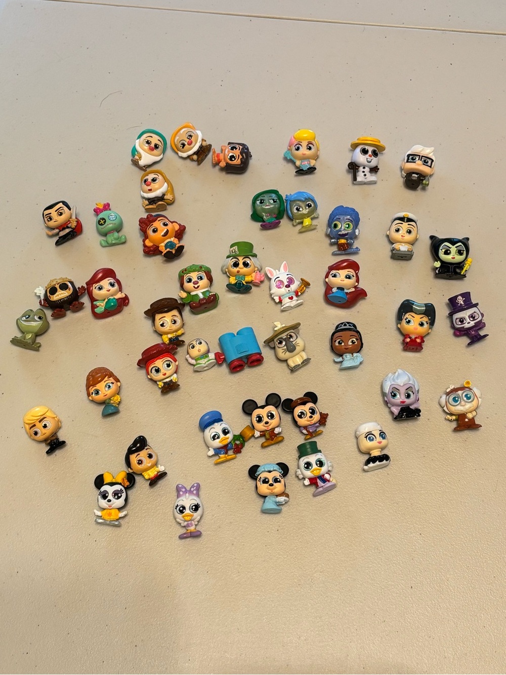 Disney Doorables Mini Character Toy Set/43 - Assorted Colors
Bag1